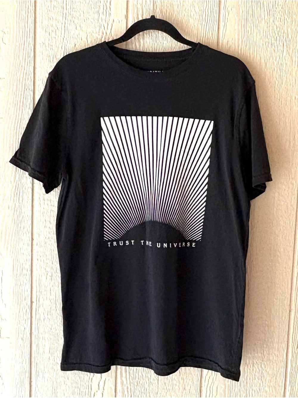 Men’s Spiritual Gangster Trust the Universe Graphic T-Shirt Black Size M